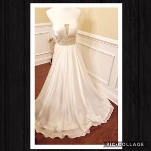 Gorgeous Mac Duggal Couture Gown